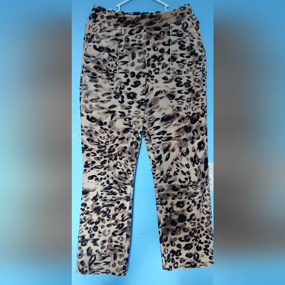 Juicy Couture Women Set in Leopard Pattern - Picture 6 of 11